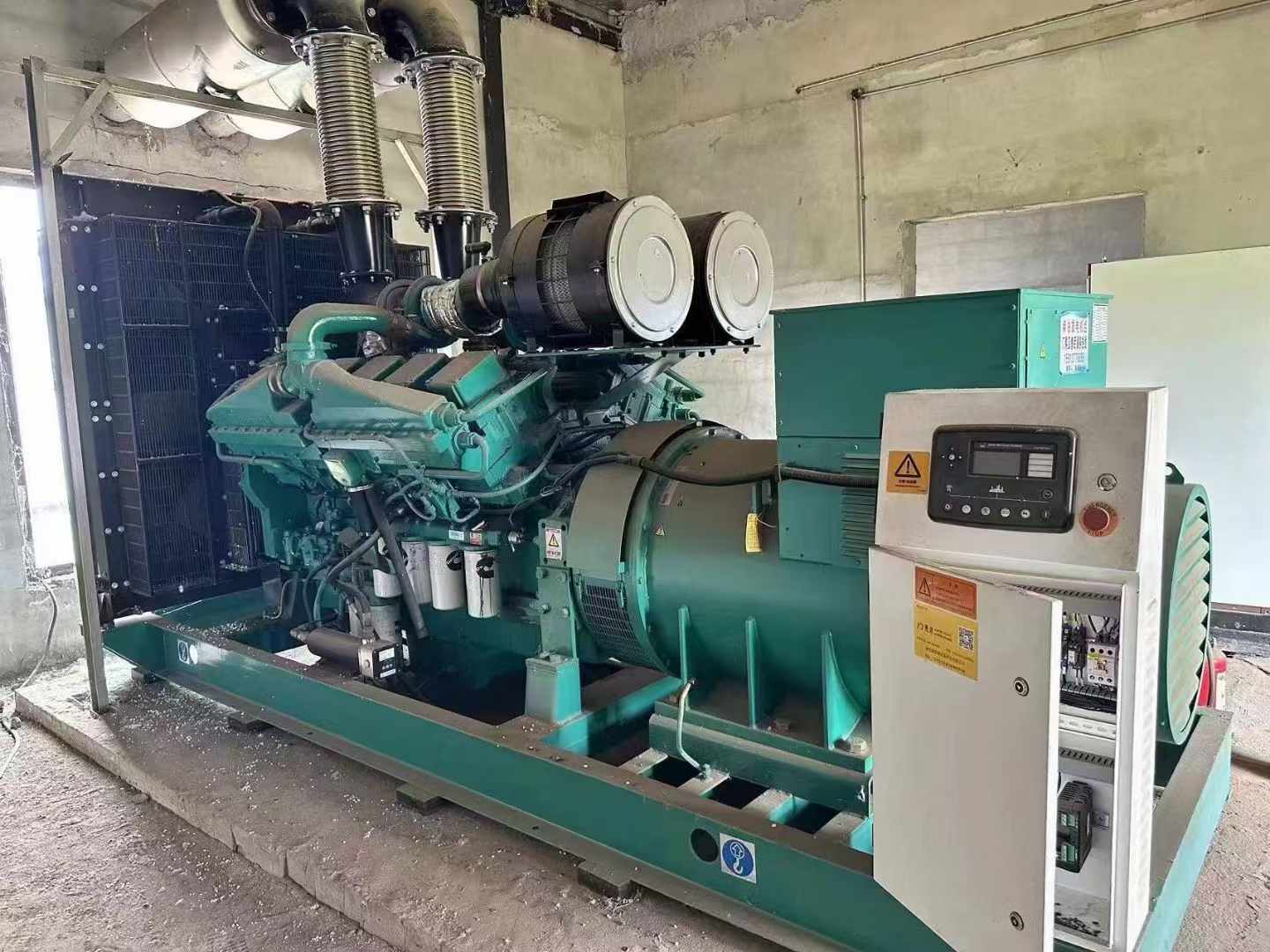 思南无功补偿装置的性能评估需要考虑哪些因素？